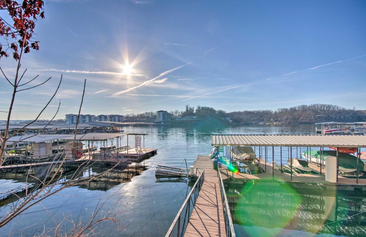Waterfront Townhome With Private Dock And Lake Views Lake Ozark Zewnętrze zdjęcie