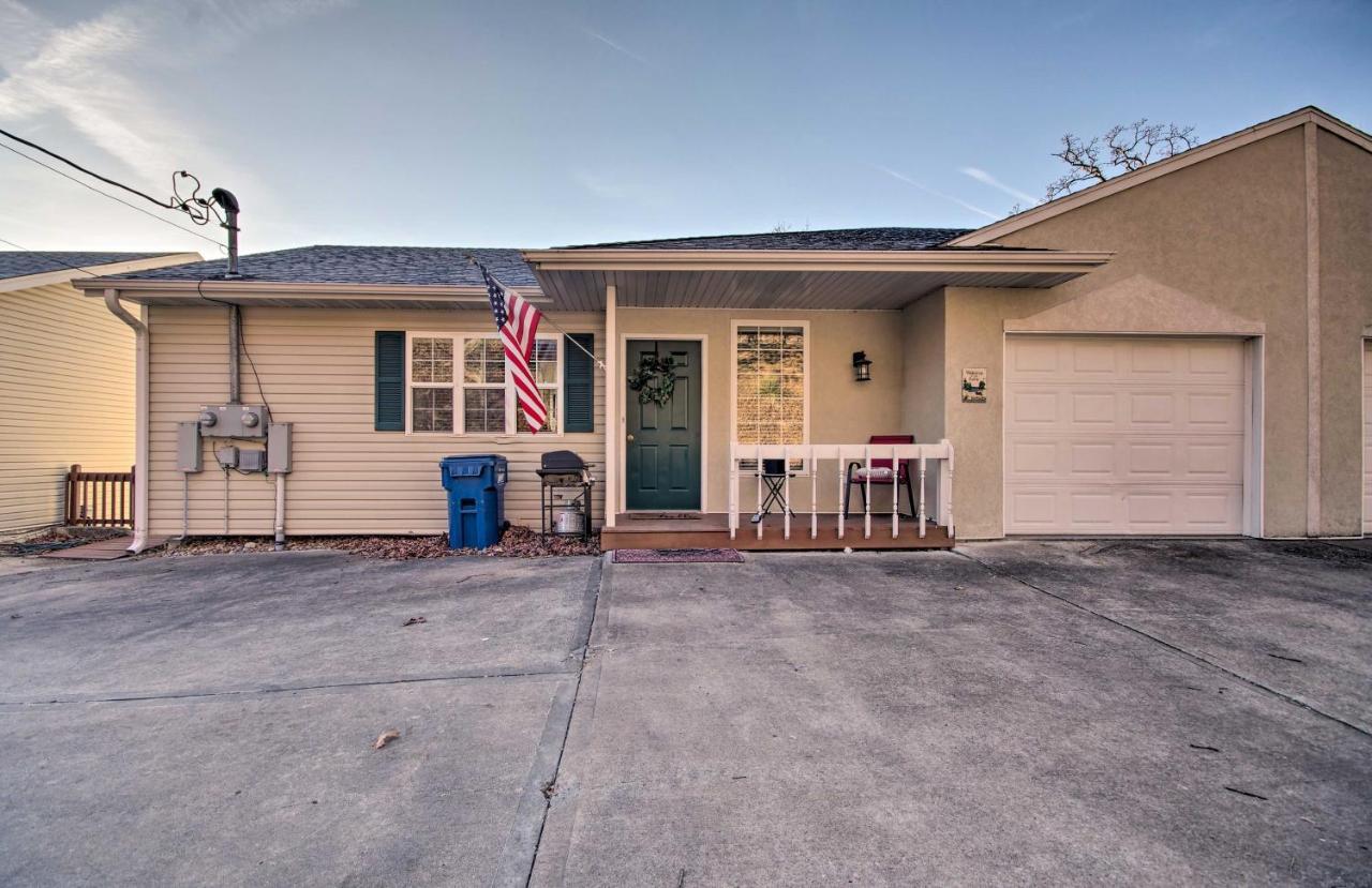 Waterfront Townhome With Private Dock And Lake Views Lake Ozark Zewnętrze zdjęcie